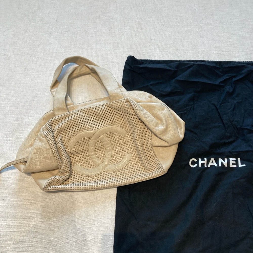 Chanel Cream Leather handbag